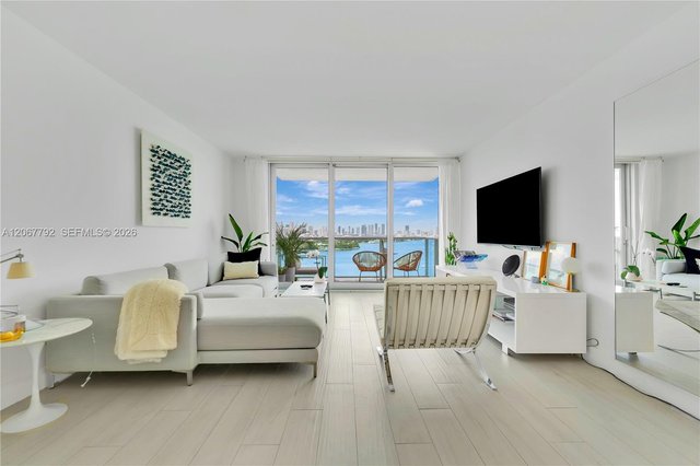 1000 West Ave # 1417, Miami Beach FL 33139