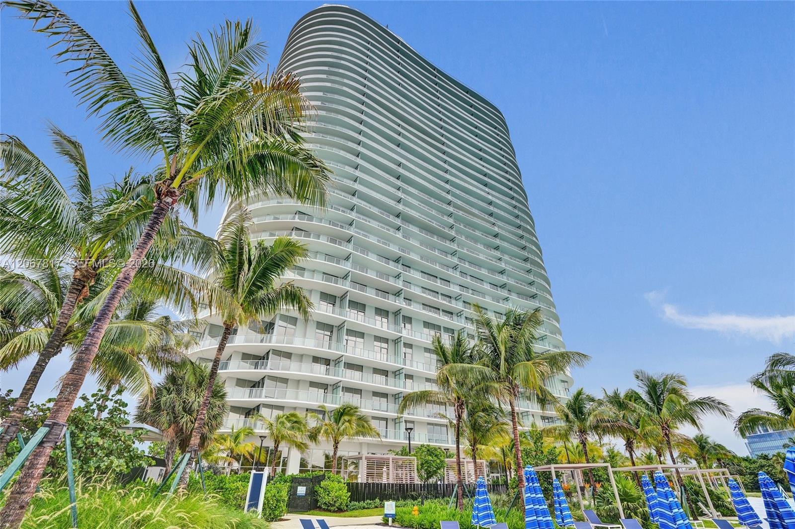 2411 Laguna Cir # 1805, North Miami FL 33181