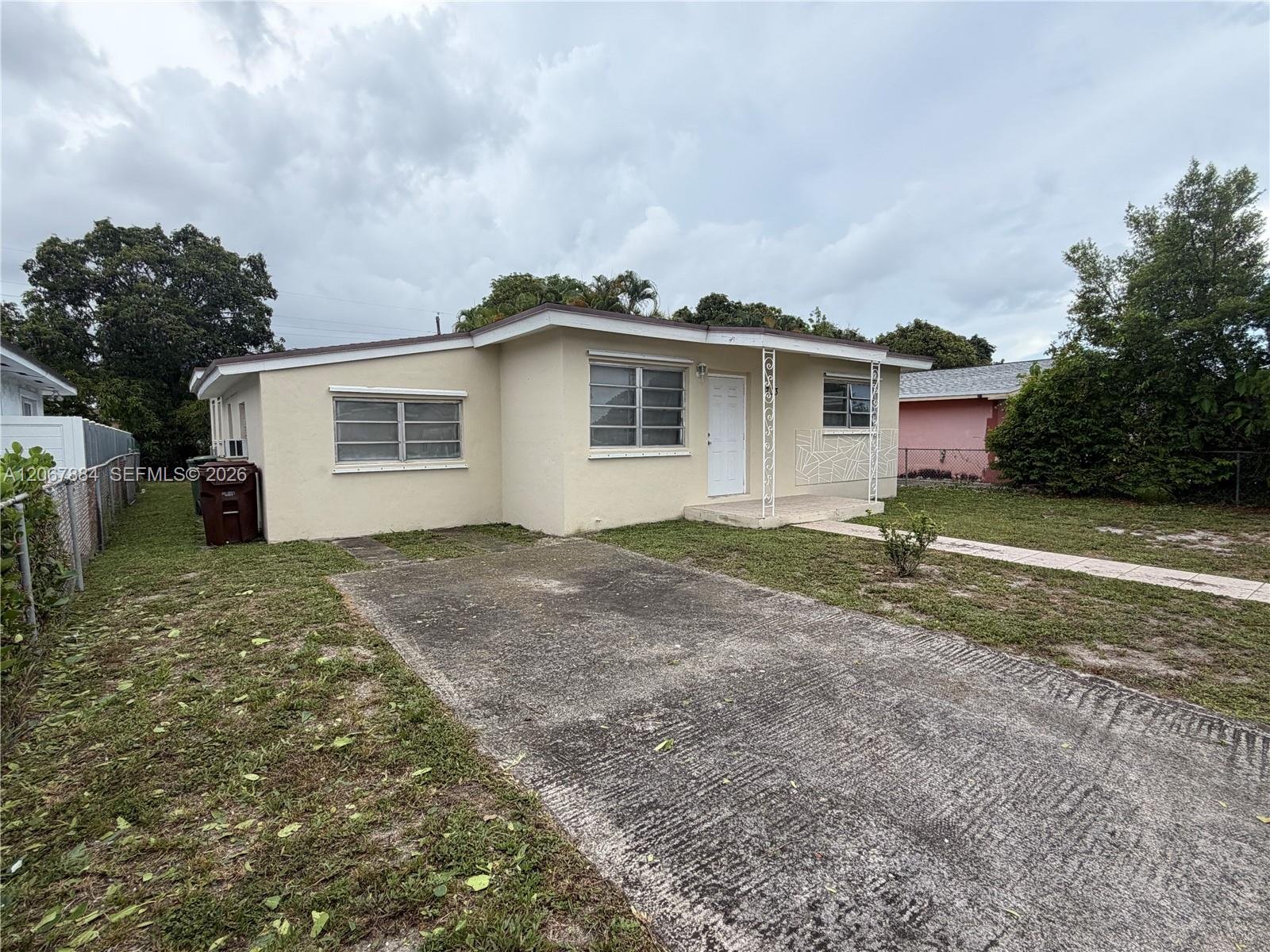 733 W 35th St, Hialeah FL 33012