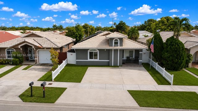 9733 NW 126th Ter, Hialeah Gardens FL 33018