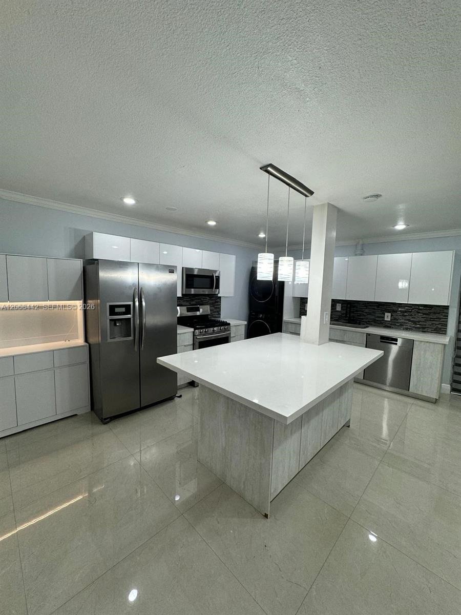 6812 Brookline Dr # 6812, Hialeah FL 33015