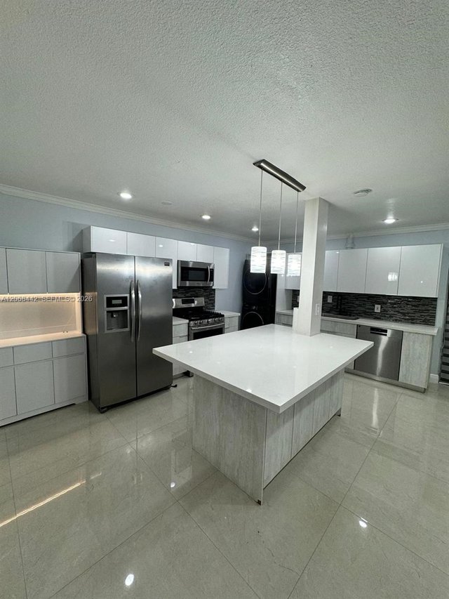 6812 Brookline Dr # 6812, Hialeah FL 33015
