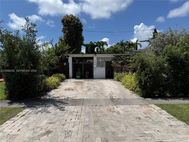 130 NE 123rd St, North Miami FL 33161