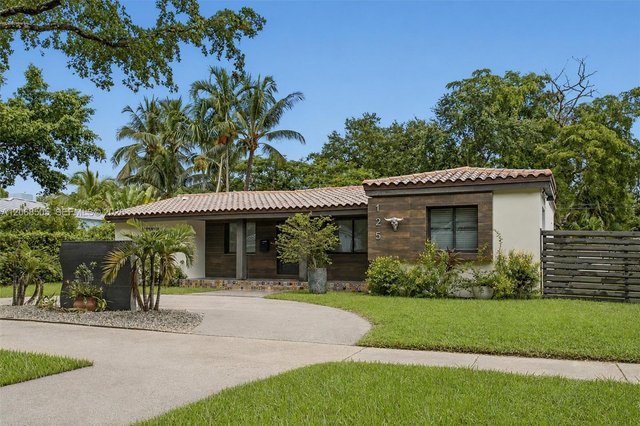 125 NE 107th St, Miami Shores FL 33161