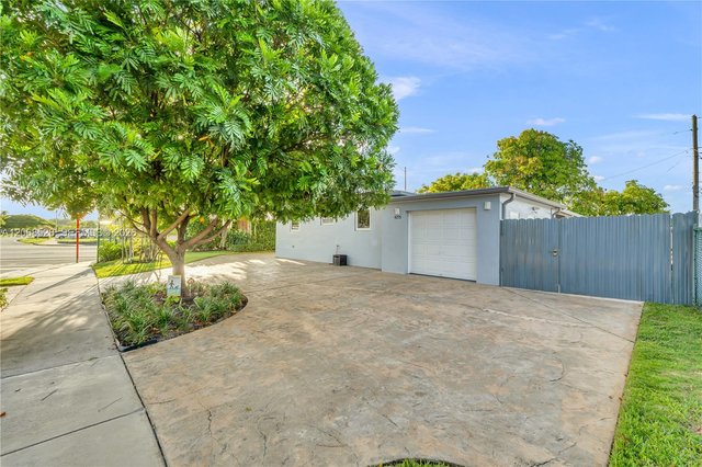 4275 SW 87th Ave, Miami FL 33165