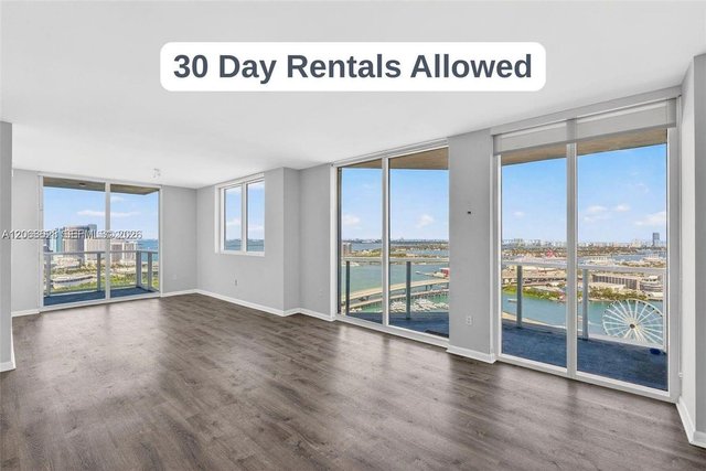 244 Biscayne Blvd # 3702, Miami FL 33132