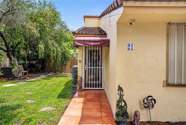 2050 SW 122nd Ave # 21, Miami FL 33175