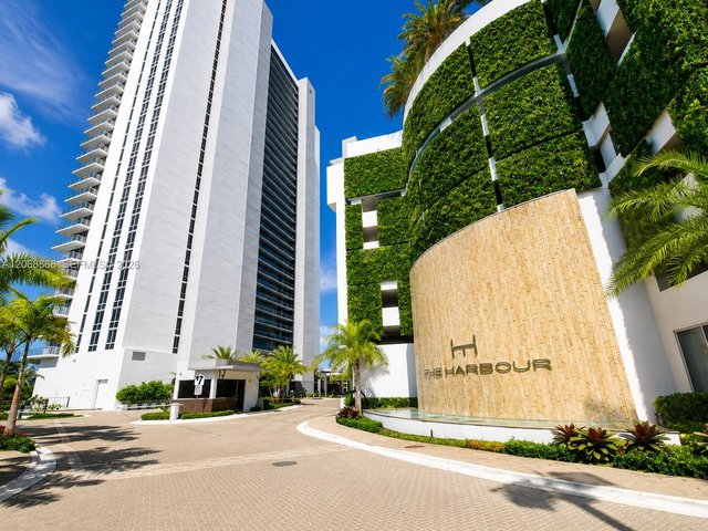 16385 Biscayne Blvd # 1920, North Miami Beach FL 33160