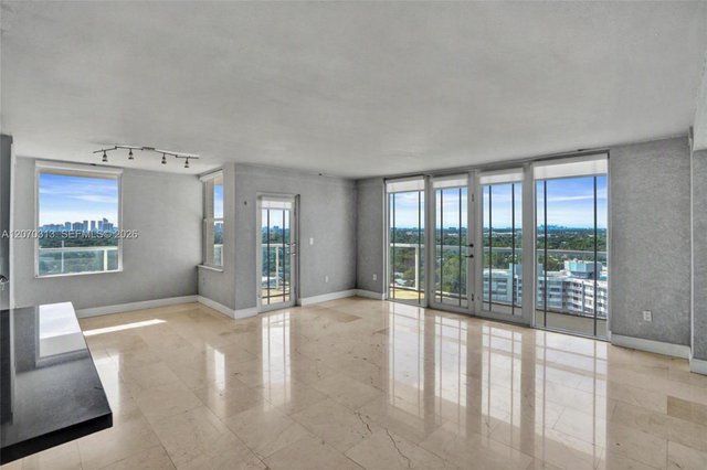 1351 NE Miami Gardens Dr, Miami FL 33179