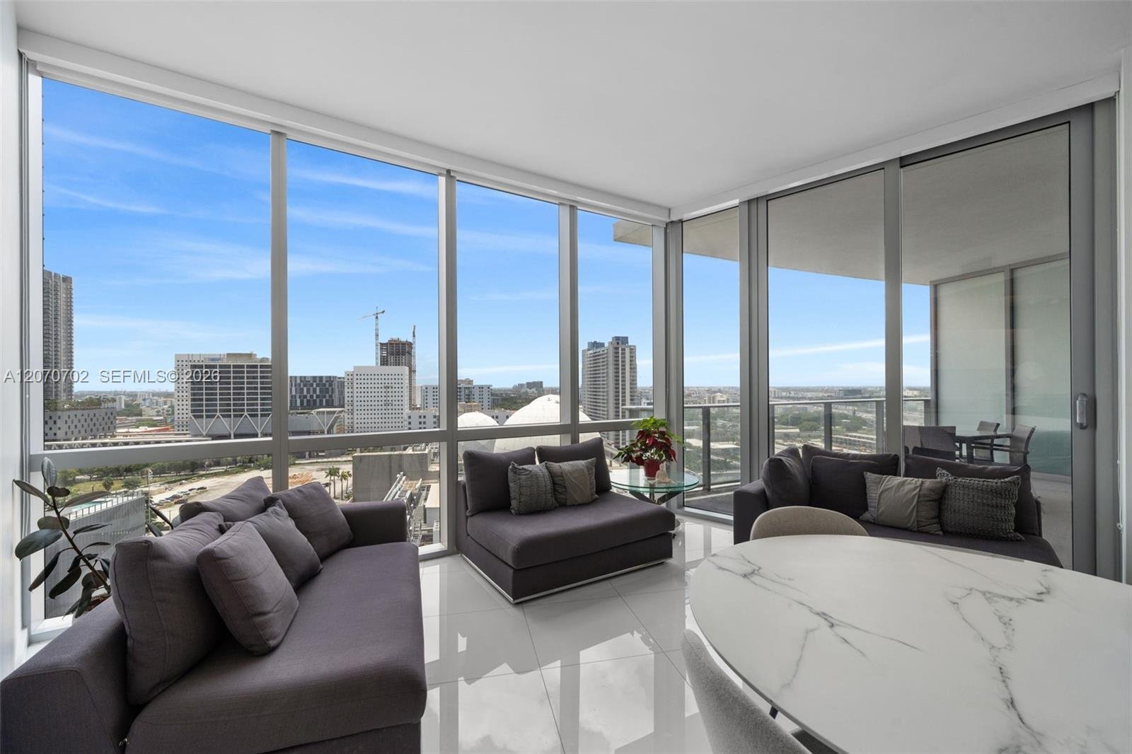 851 NE 1st Ave # 1610, Miami FL 33132