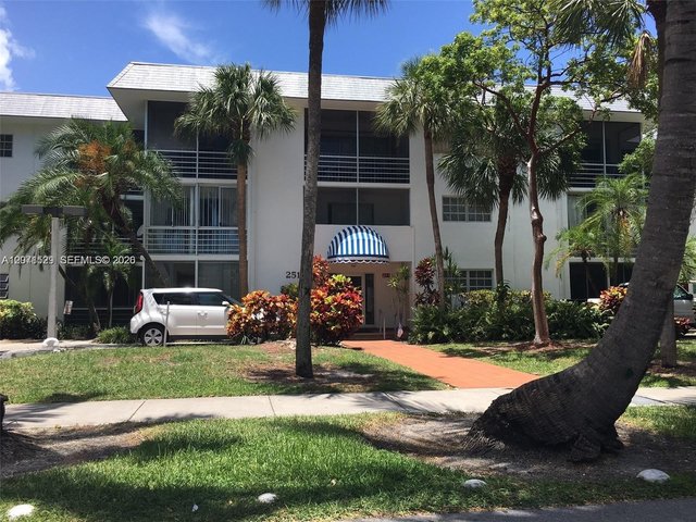 251 Galen Dr # 304E, Key Biscayne FL 33149