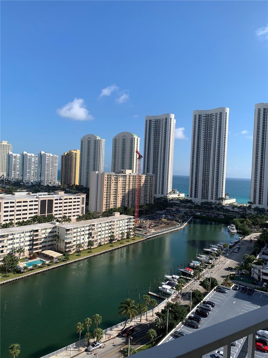 300 Bayview Dr # 501, Sunny Isles Beach FL 33160