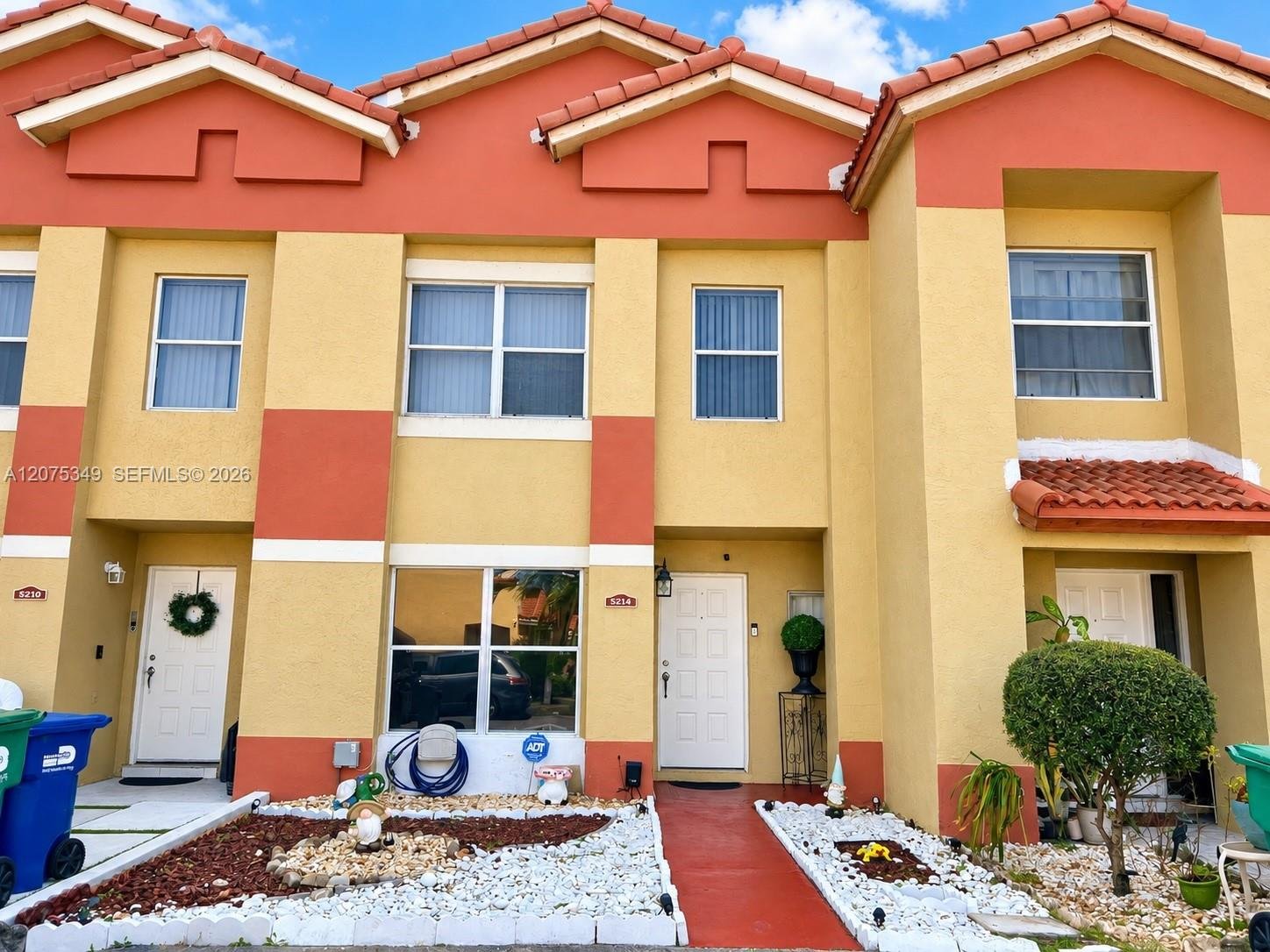 5214 NW 190th St, Miami Gardens FL 33055