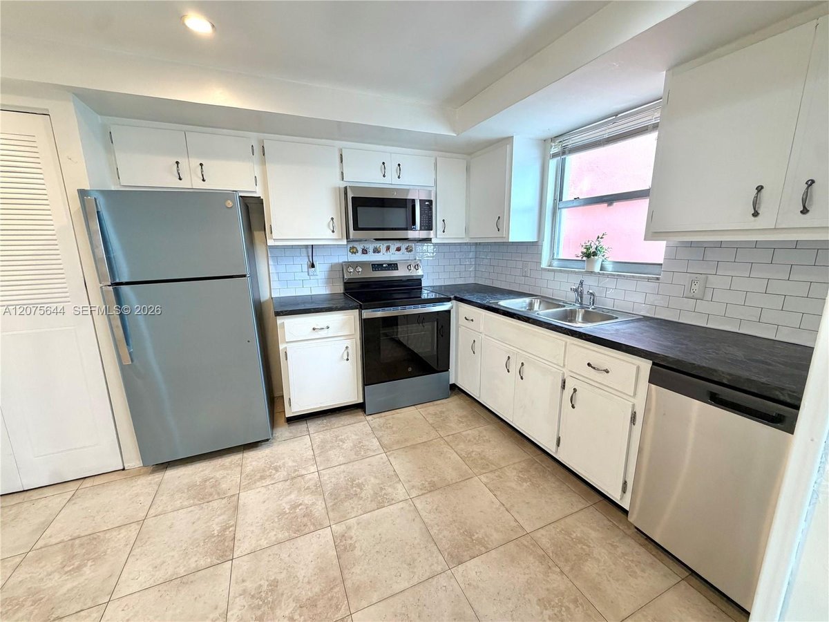1351 NE Miami Gardens Dr # 626E, Miami FL 33179