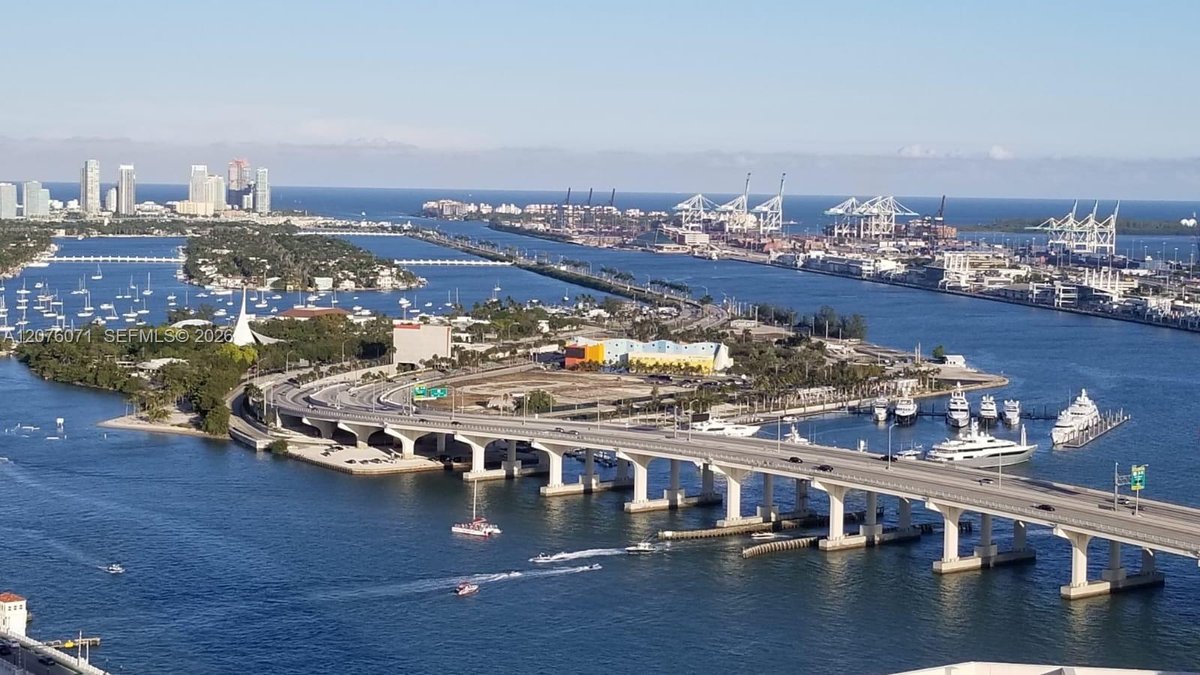 1717 N Bayshore Dr # 4242, Miami FL 33132