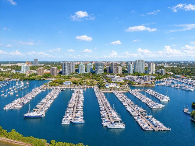 3400 SW 27th Ave # 902, Miami FL 33133