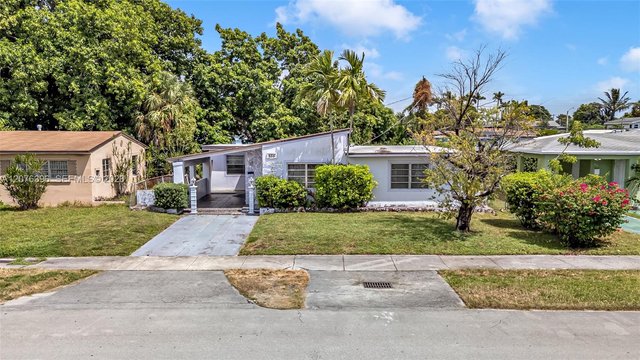 835 NW 84th St, Miami FL 33150