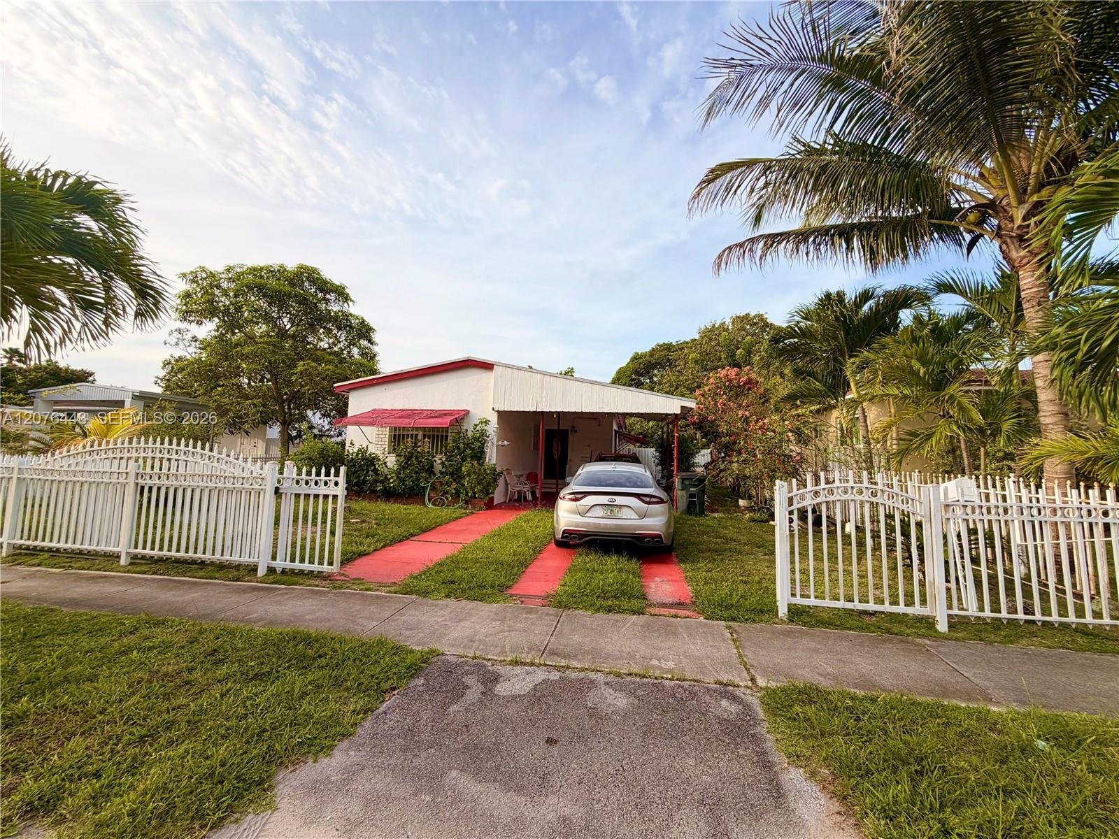 1440 NE 136th St, North Miami FL 33161