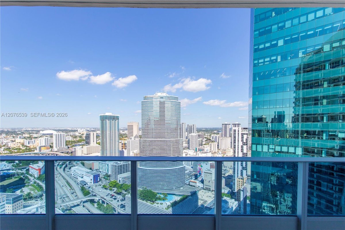 200 BISCAYNE BLVD WY # 4512, Miami FL 33131