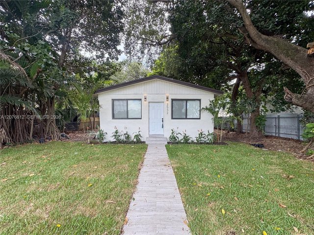 2534 NW 51st Ter, Miami FL 33142
