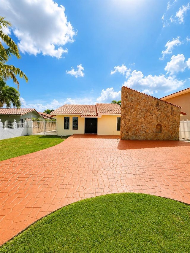 3011 SW 117th Ave, Miami FL 33175