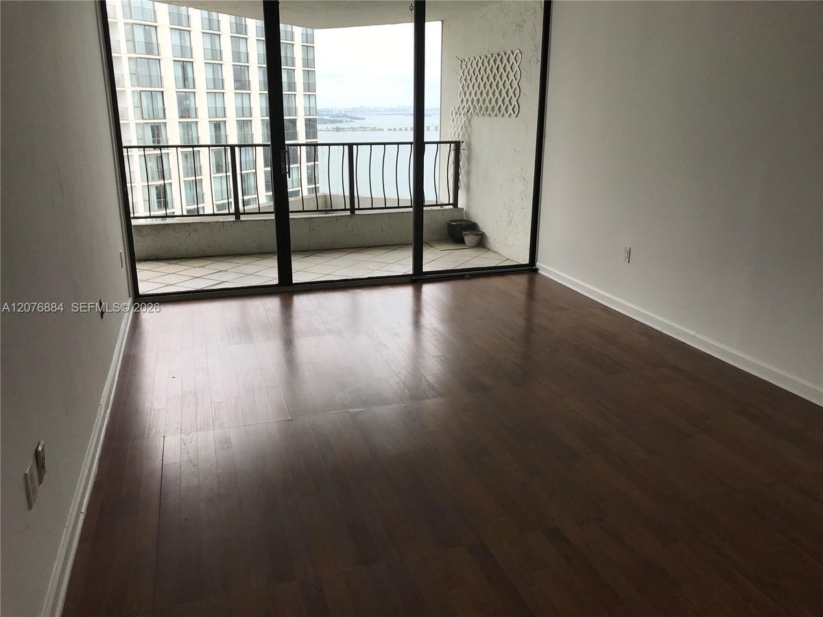 555 NE 15th St # 30E, Miami FL 33132