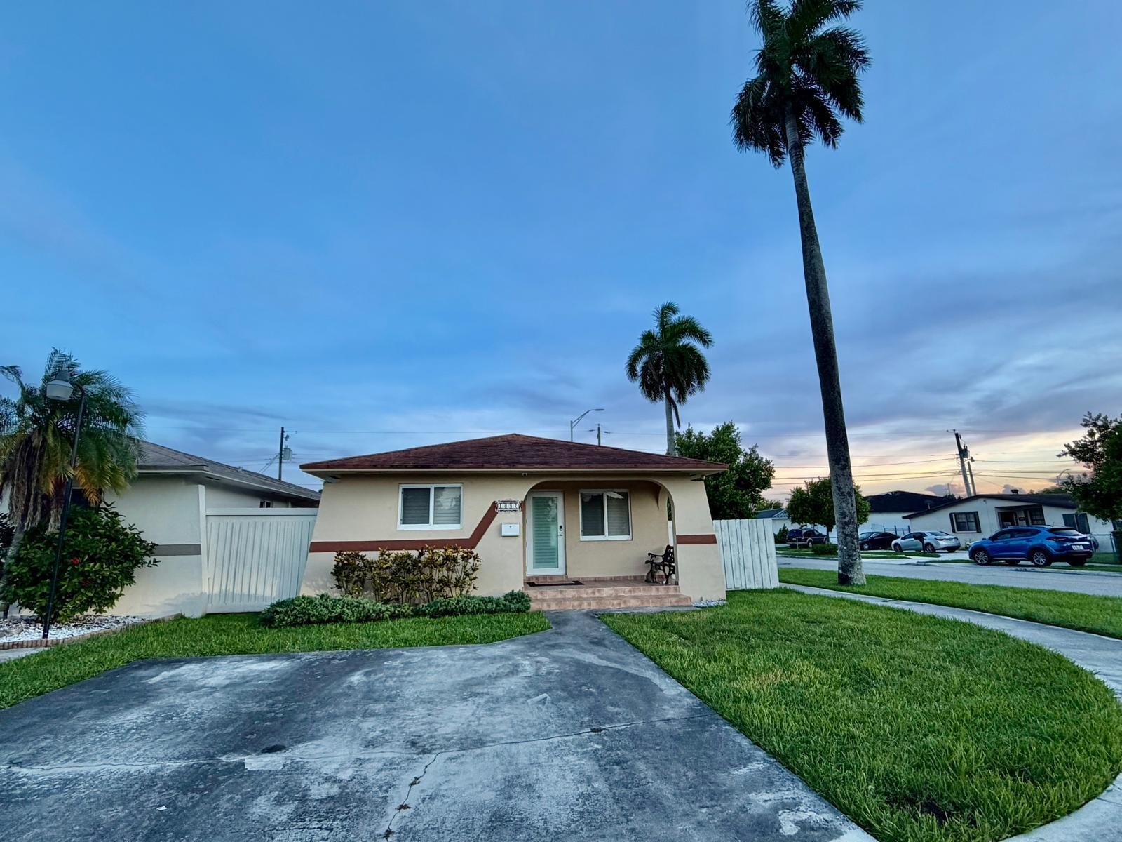 1092 W 32nd Street, Hialeah FL 33012