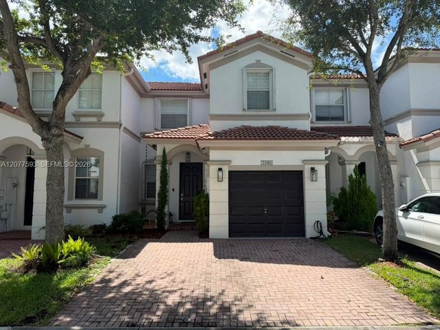 7940 NW 108th Pl, Doral FL 33178