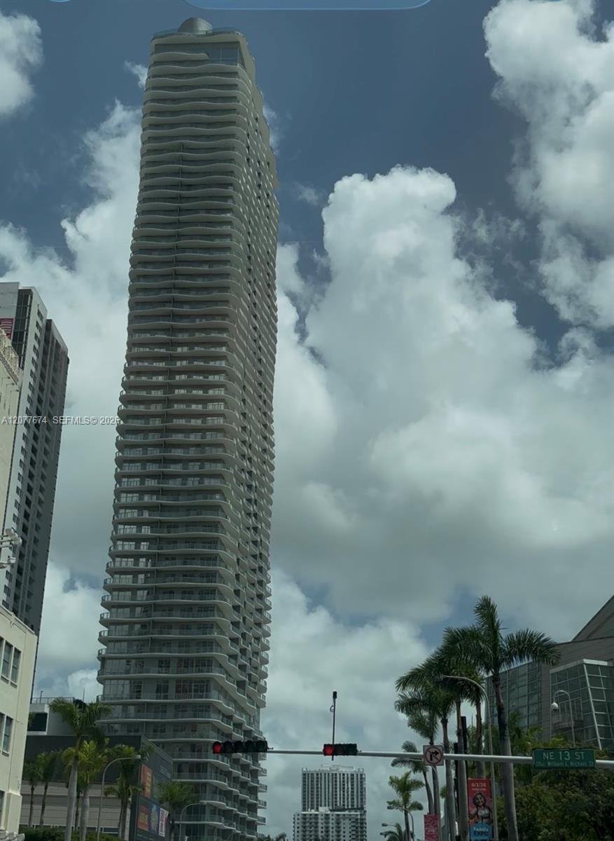 1400 Biscayne Blvd # 2106, Miami FL 33132