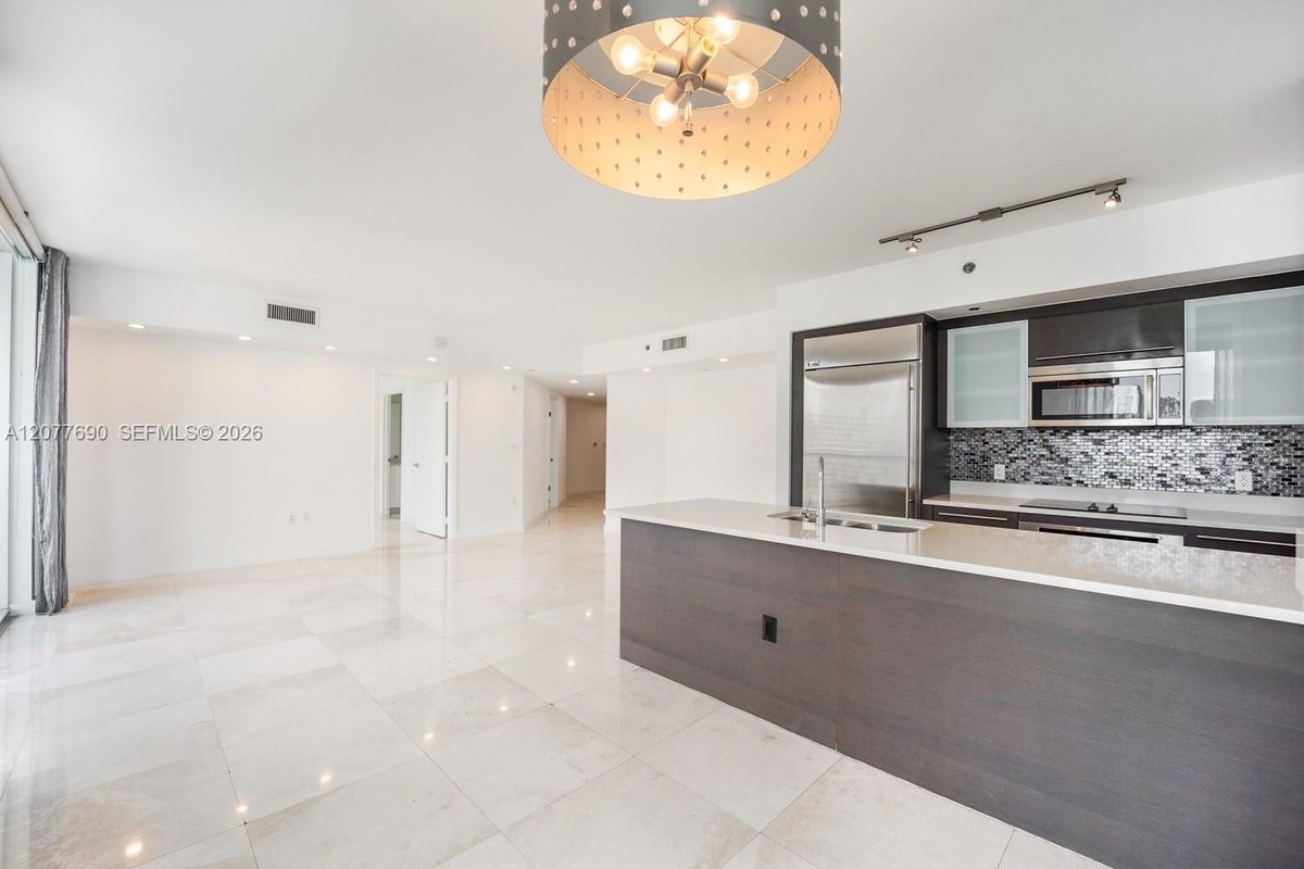 55 SE 6th St # 3901, Miami FL 33131
