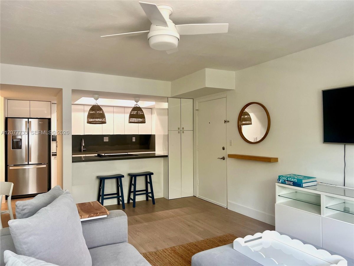 195 Sunrise Dr # 8, Key Biscayne FL 33149