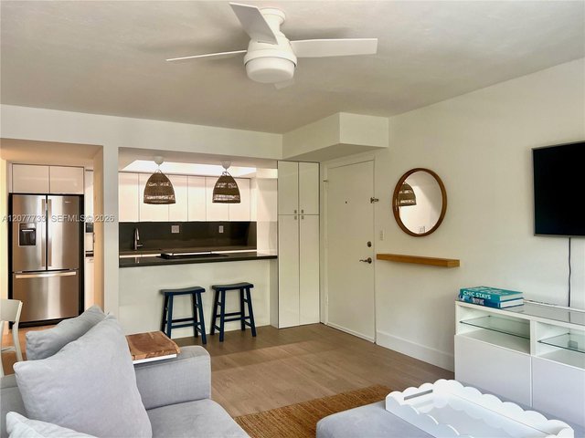 195 Sunrise Dr # 8, Key Biscayne FL 33149