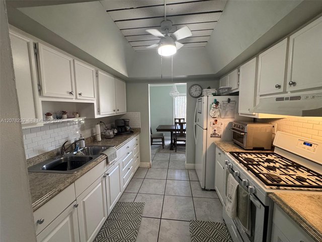 11467 SW 109th Rd # 7B, Miami FL 33176