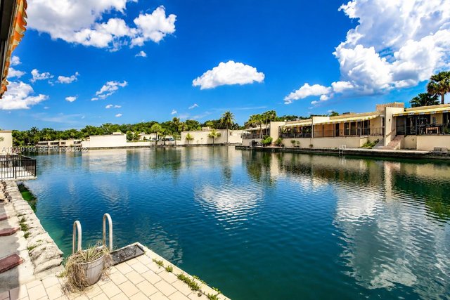 7020 Crown Gate Dr # 7020, Miami Lakes FL 33014