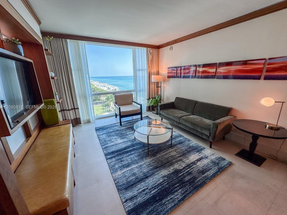 6801 Collins Ave, Miami Beach FL 33141