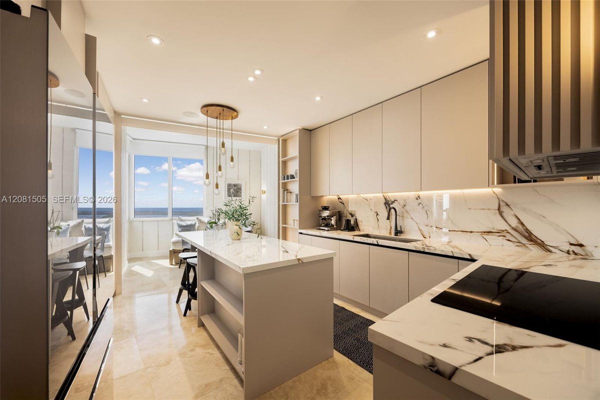 901 Brickell Key Blvd # 3708, Miami FL 33131