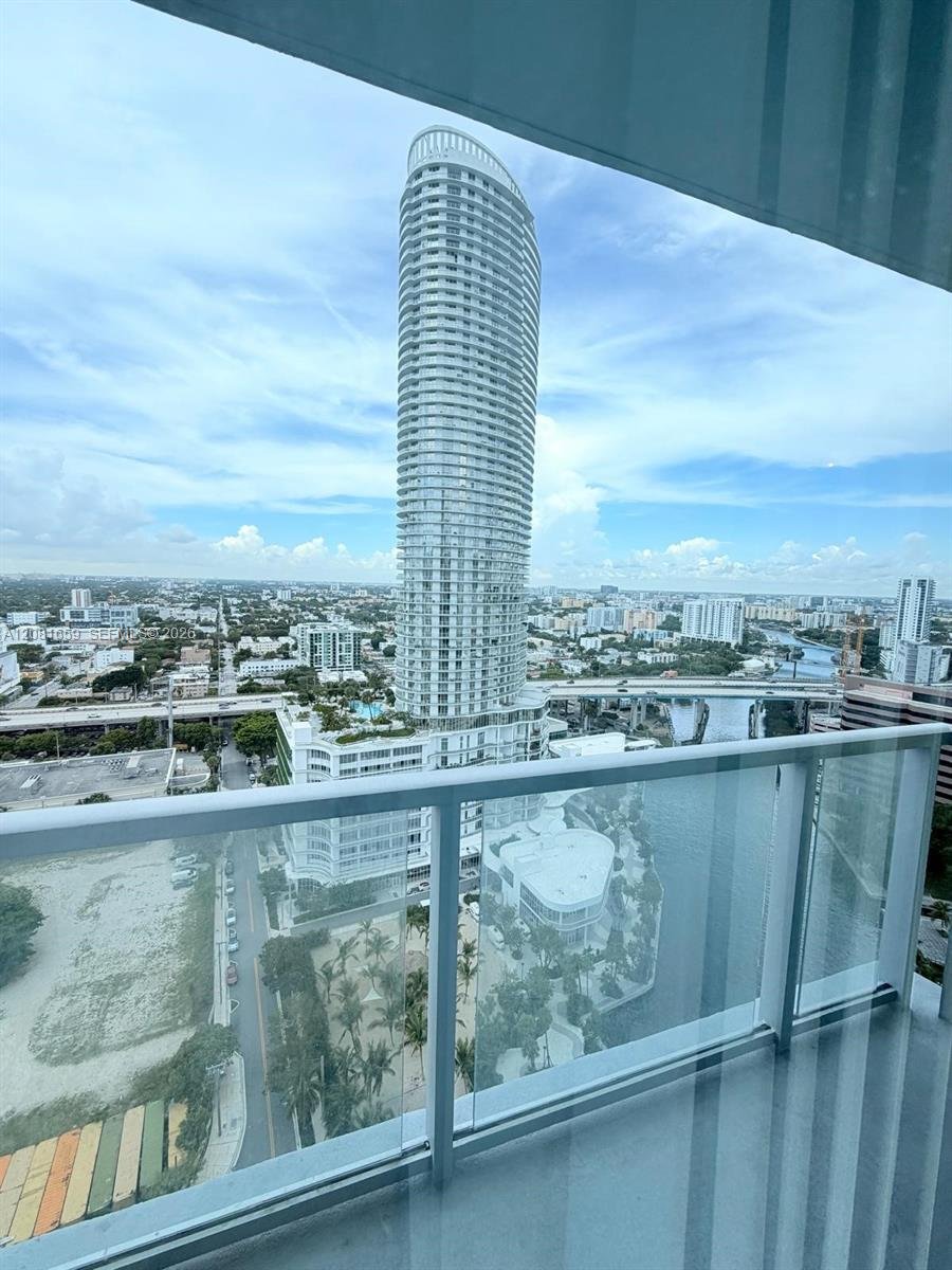 185 SW 7th St # 2600, Miami FL 33130