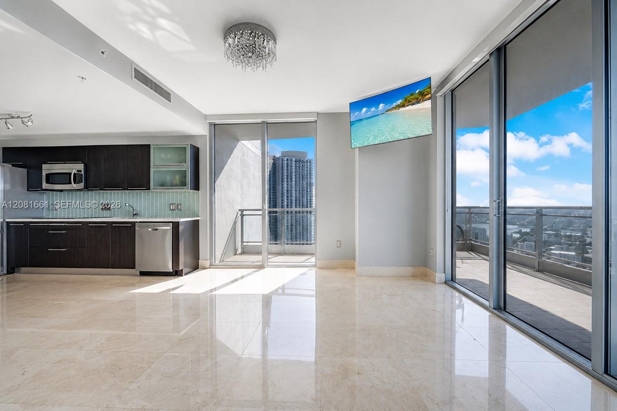 90 SW 3rd St # 3110, Miami FL 33130
