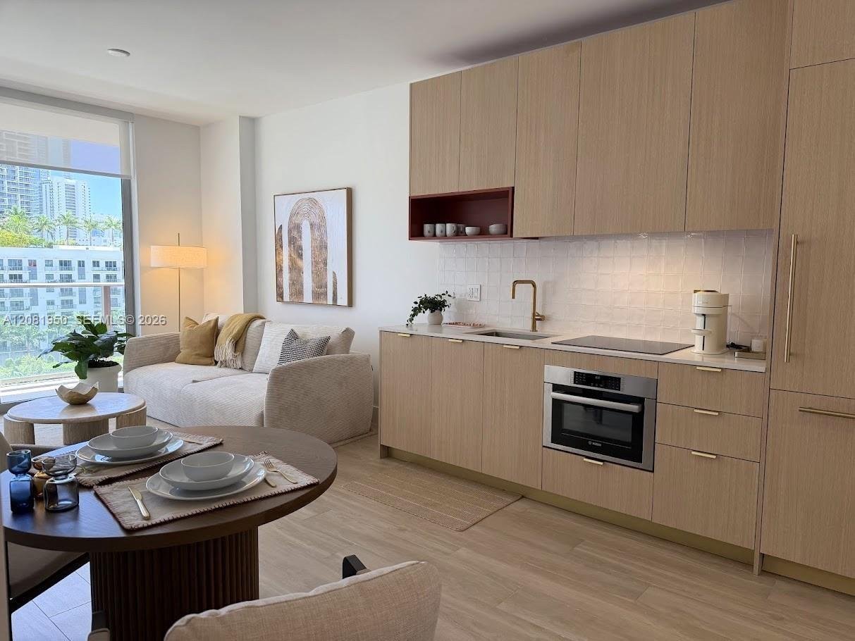90 NE 32 # 803, Miami FL 33137