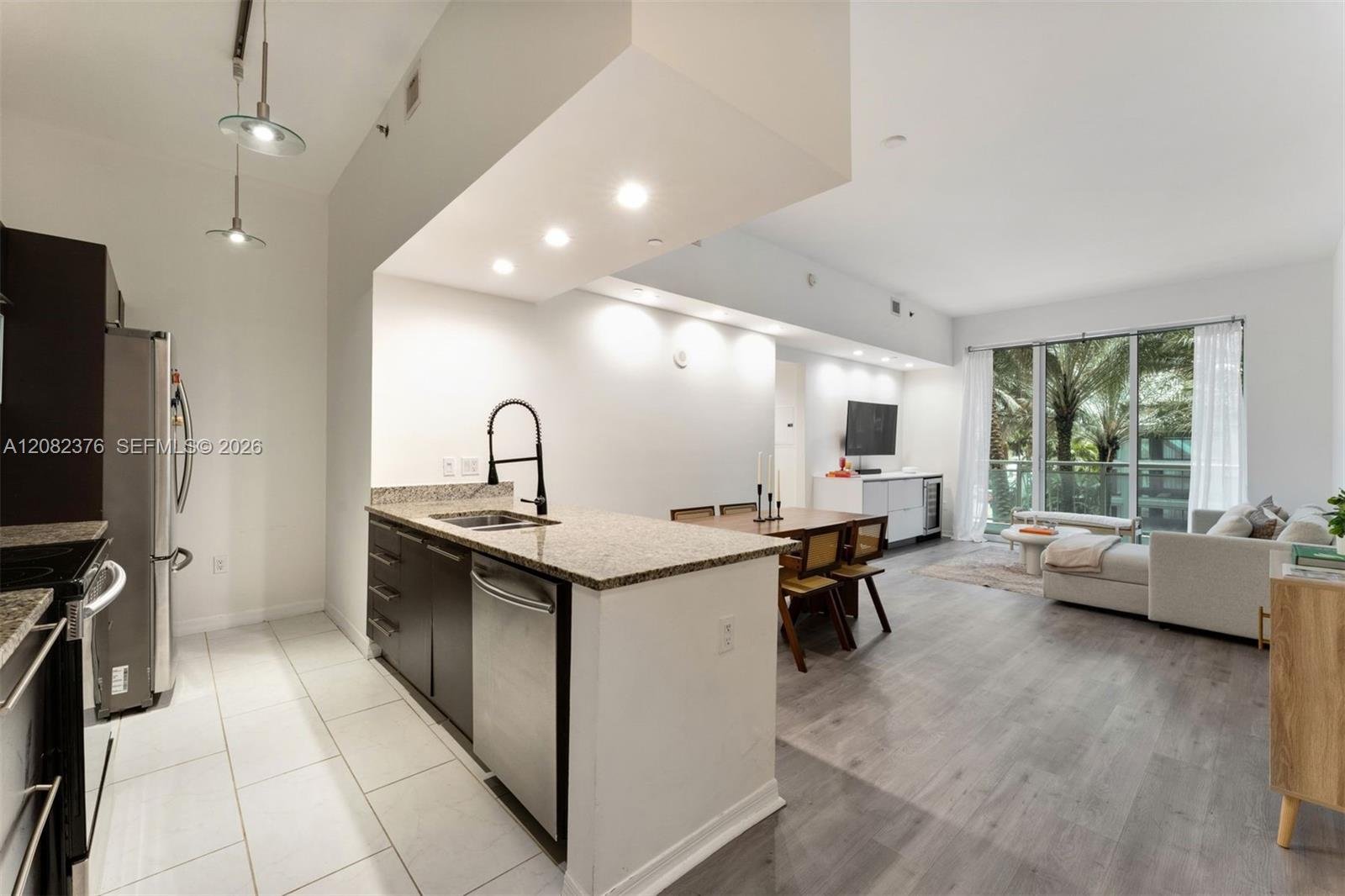 951 Brickell Ave # 201, Miami FL 33131