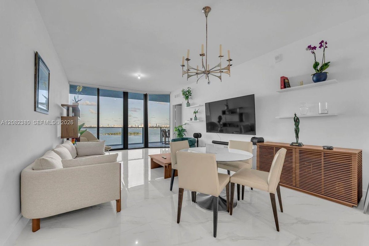 700 NE 24th St # 1405, Miami FL 33137
