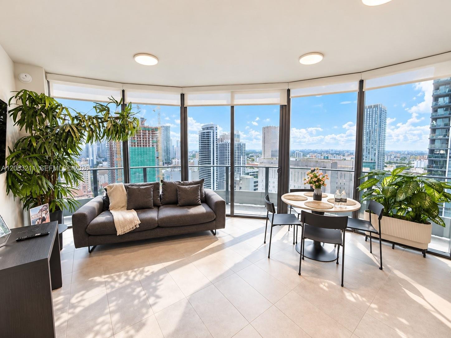 121 NE 5th St # 2905, Miami FL 33132