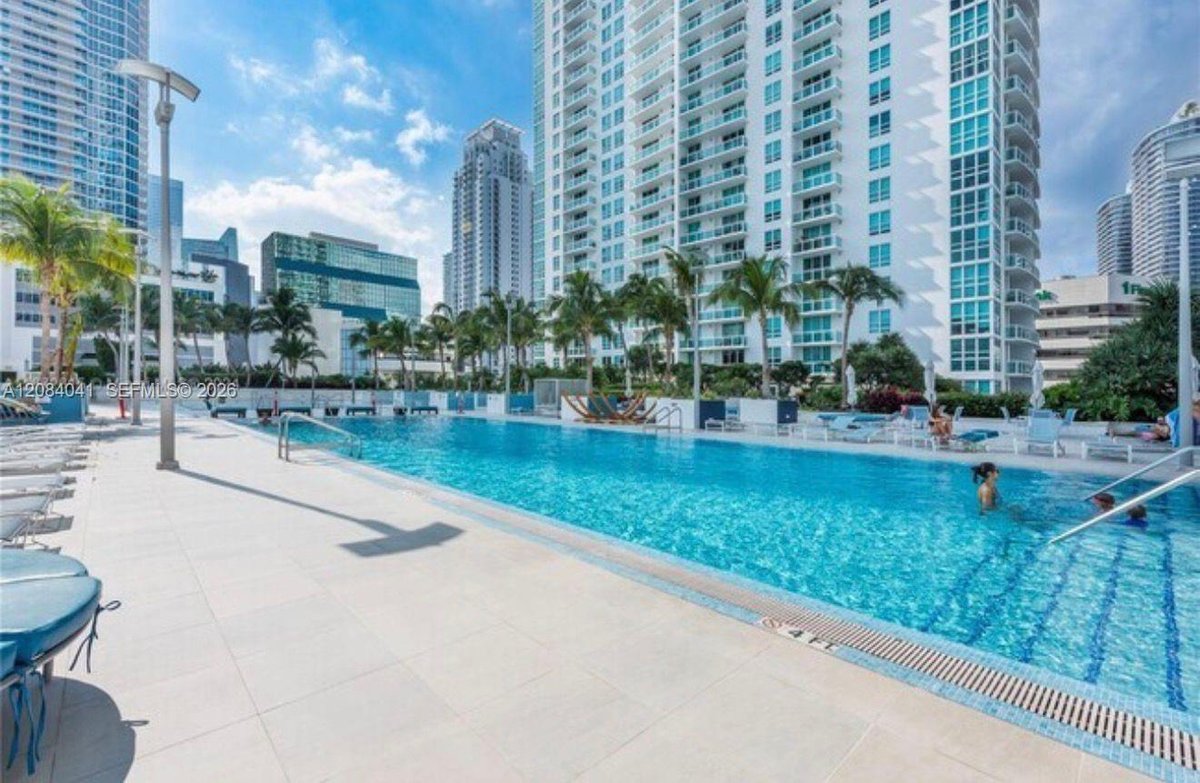951 Brickell Ave # 1609, Miami FL 33131