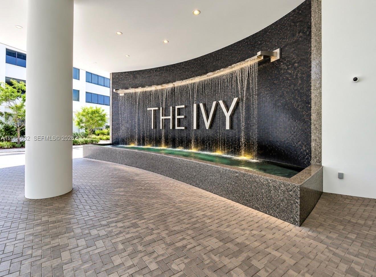 90 SW 3rd St # 1403, Miami FL 33130