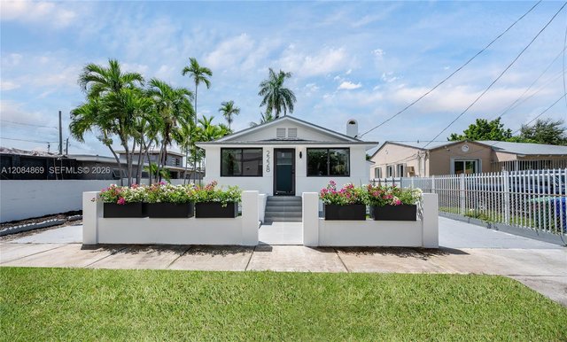 2228 SW 2nd St, Miami FL 33135