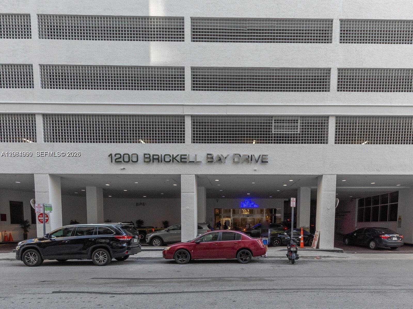 1200 Brickell Bay Dr # 3210, Miami FL 33131