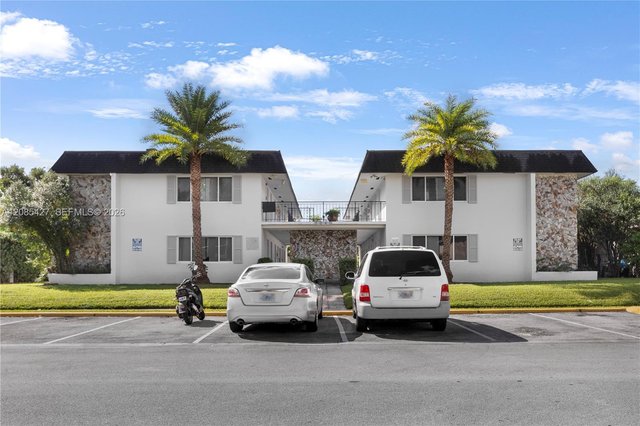 2040 NE 170th St # 10, North Miami Beach FL 33162