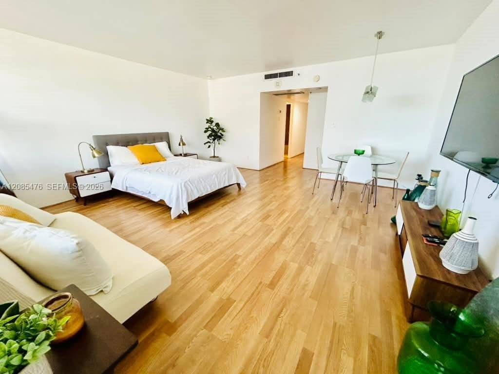 100 Lincoln Rd # 829, Miami Beach FL 33139