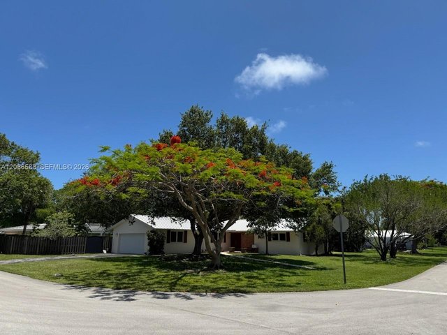 16101 SW 87th Ct, Palmetto Bay FL 33157