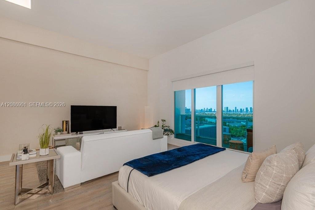 2301 Collins Ave # 1630, Miami Beach FL 33139